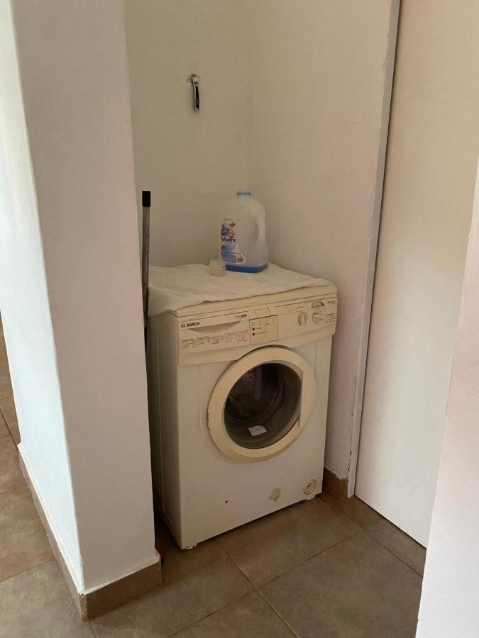 Ganesha Apartment Esquel Bagian luar foto